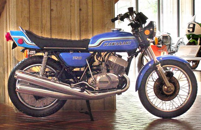 Kawasaki H2 750 Mach IV